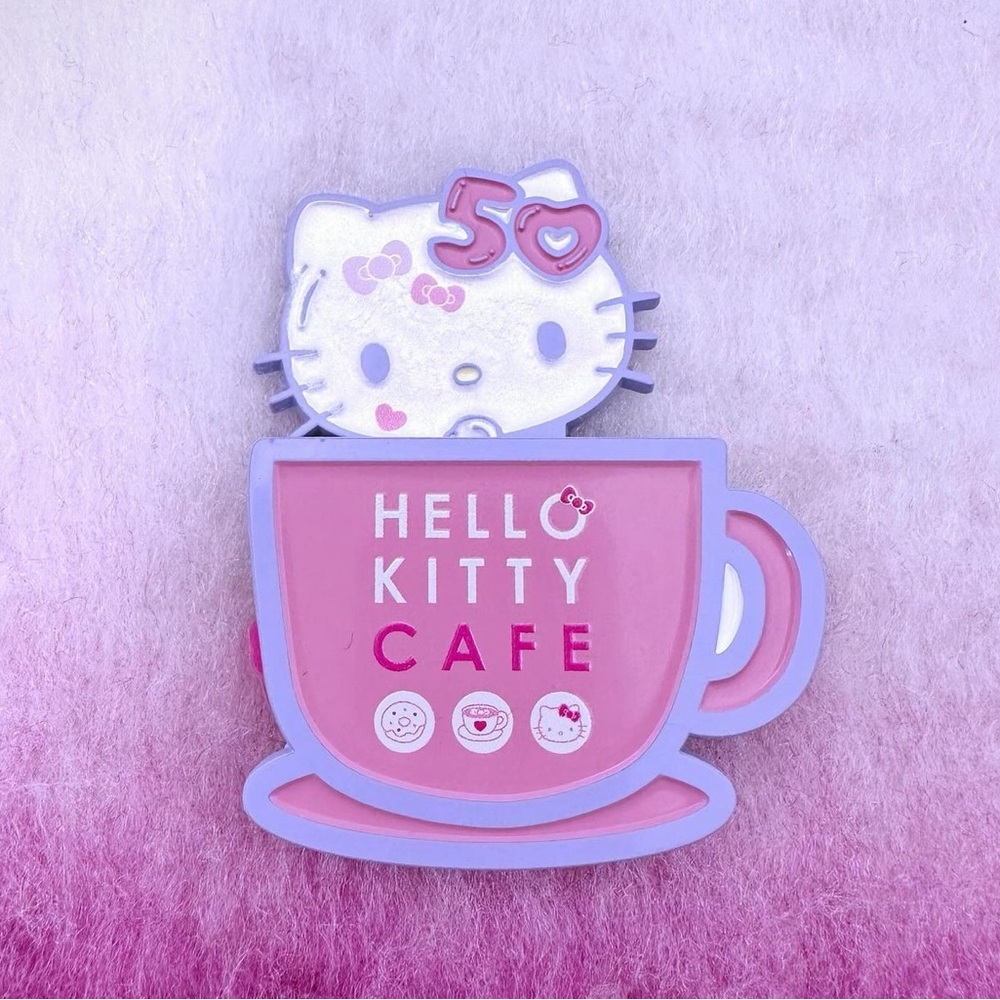 Bundle-Hello kitty pin - Picture 5 of 6